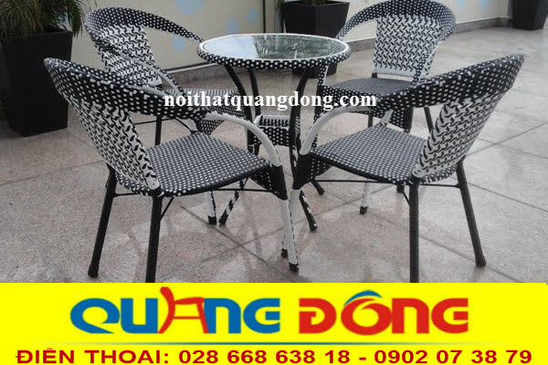 B&agrave;n ghế nhựa giả m&acirc;y QD-281 ph&acirc;n lưng ghế đang m&acirc;y nhựa kiểu mắt c&aacute;o, th&iacute;ch hợp cho kh&ocirc;ng gian cafe, cafe s&acirc;n vườn