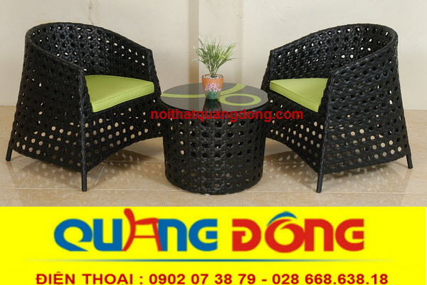 bàn ghế giả mây QD-347|mẫu ghế giả mây đan mắt cáo bộ bàn ghế giả mây QD-347 với gam màu đen mạnh mẽ ,đi kèm là chiếc nệm màu xanh lá tạo điểm nhấn
