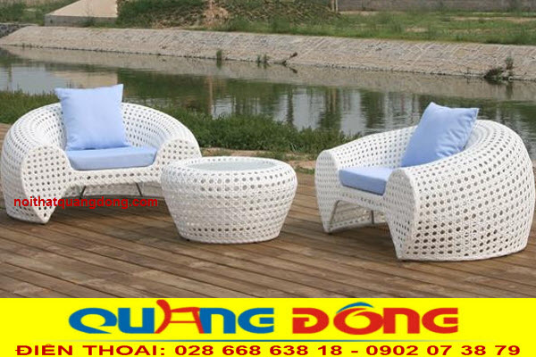 B&agrave;n ghế nhựa giả m&acirc;y QD-2025 đan mắt c&aacute;o th&iacute;ch hợp cho kh&ocirc;ng gian thư gi&atilde;n của 2 người, b&agrave;n c&ocirc;ng, s&acirc;n vườn, nội ngoại thất.