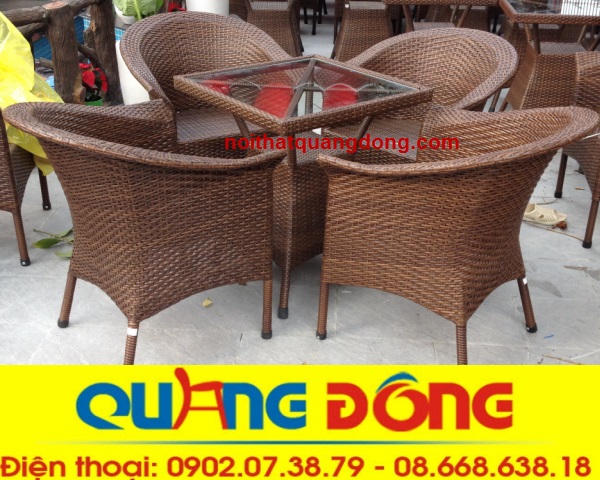bàn ghế nhựa giả mây QD-074 gam màu nâu giả gỗ bàn ghế giả mây màu nâu giả gỗ sản phẩm chất lượng cho quán cafe sân vườn
