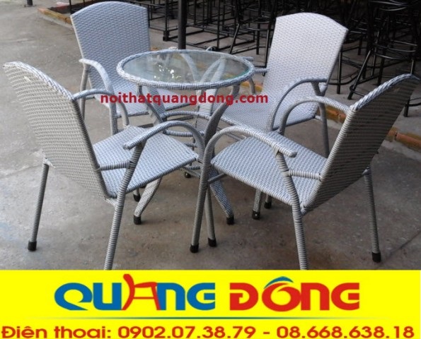 ghế nhựa giả mây- bộ bàn ghế mây nhựa qd-077 bàn ghế nhựa giả mây của công ty nội thất quang đông sản xuất đảm bảo chất lượng giá thành hợp lý bảo hành 12 tháng