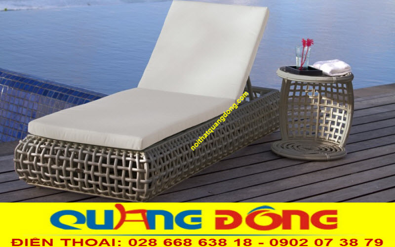 Ghế nằm hồ bơi QD-588 đan sợi nhựa giả m&acirc;y b&aacute;n nguyệt bản lớn, khung ghế hồ bơi bằng th&eacute;p mạ kẽm sơn tĩnh điện