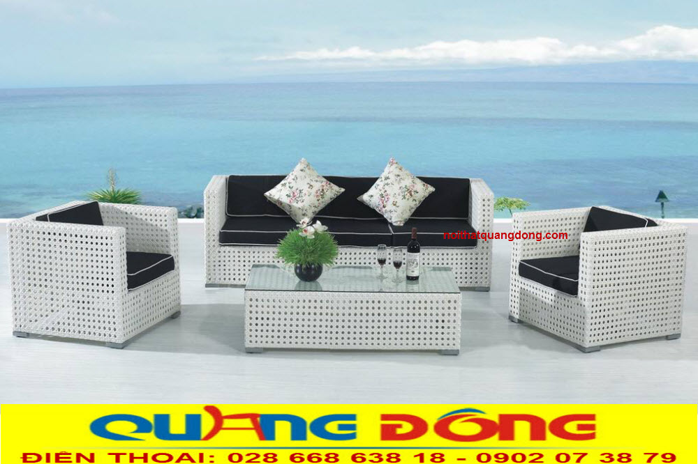 Sofa mây nhựa QD-645 màu trắng sang trọng được đan thủ công bằng sợi nhựa giả mây cao cấp kháng tia uv, tia cực tím, khung sườn rắn chắc sơn tĩnh điện đạt độ bền cao. Sofa với kiểu dáng đẹp và hiện đại.