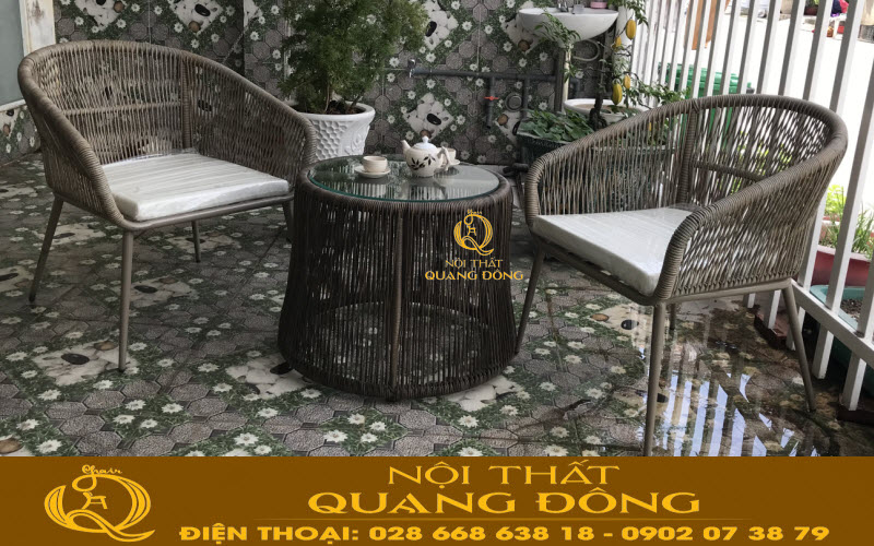 Mẫu b&agrave;n ghế d&ugrave;ng cho s&acirc;n vườn, ngo&agrave;i trời đan sợi m&acirc;y nhựa tr&ograve;n si&ecirc;u bền, v&ocirc; c&ugrave;ng &ecirc;m tho&aacute;ng