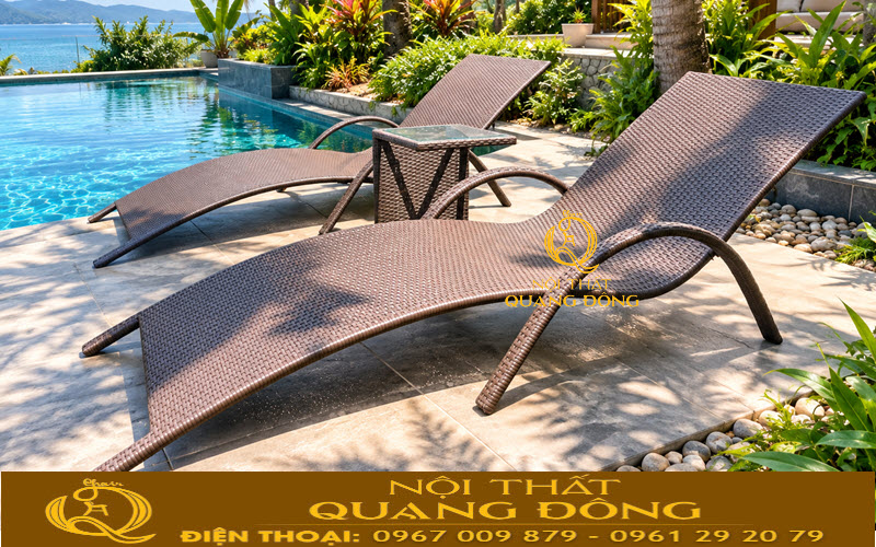 Ghế hồ bơi giả mây QD-1282 cấu tạo từ khung thép sơn tĩnh điện chắc chắn và bền bỉ