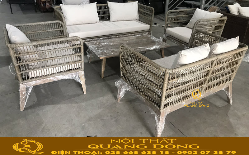 Sofa giả mây QD - 682 được tạo nên từ sợi mây nhựa cao cấp kết hợp khung thép sơn tĩnh chắc chắn