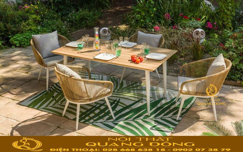 Mẫu bàn ghế sân vườn bằng chất liệu mây nhựa sang trọng, với gam màu nhẹ nhàng