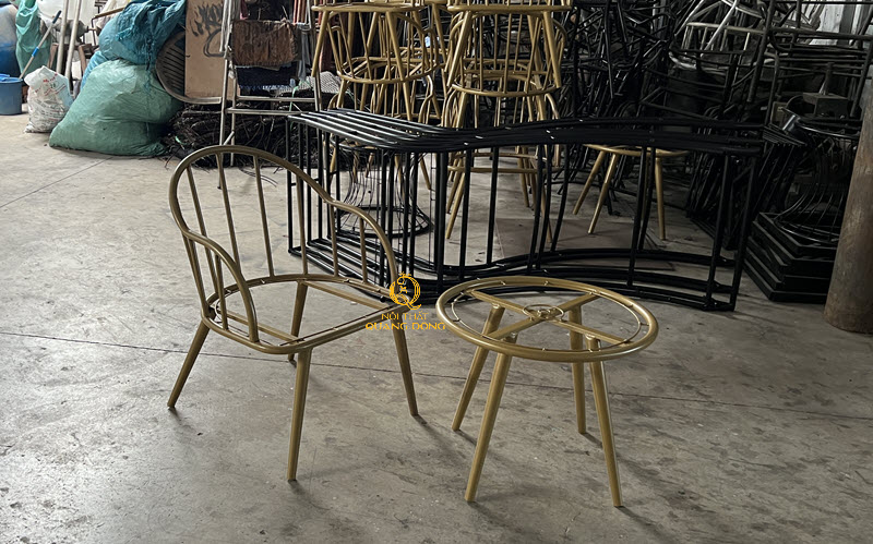 khung thép sơn tĩnh điện của bộ bàn ghế QD-2046