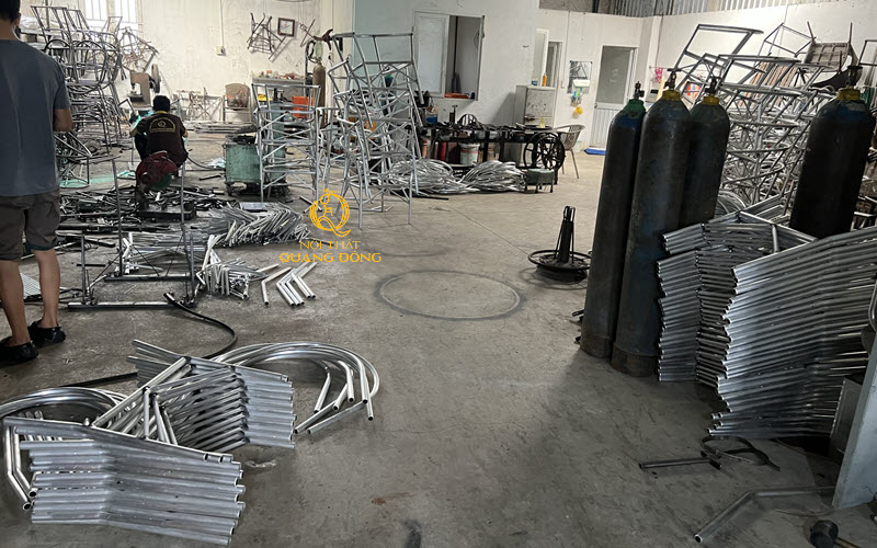 Khung của ghế giả mây QD-2084 từ khung nhôm sơn tĩnh điện