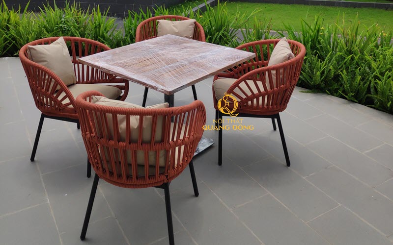 Bộ 1 bàn 4 ghế cafe vườn phong cách nhẹ nhàng từ dây dù polyethene