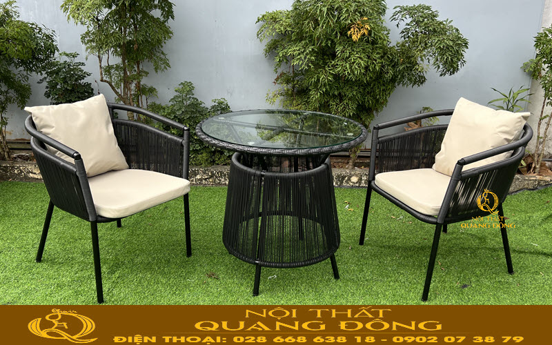 Ban công thanh lịch và thoáng nhẹ với bộ bàn ghế mây nhựa QD-2088