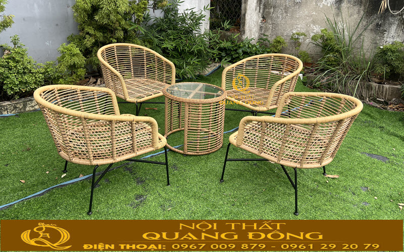 Bàn ghế giả mây QD-2116 sử dụng sợi mây nhựa tròn 8ly phù hợp cho không gian ngoài trời