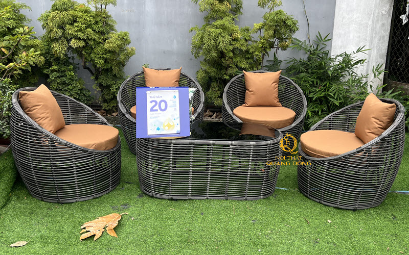 Bàn ghế giả mây QD-2117 sử dụng sợi mây nhựa tròn bản lớn 8ly 