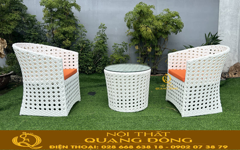 Bộ bàn tròn 2 ghế được thiết kế nghệ thuật, sử dụng phù hợp cho mọi không gian