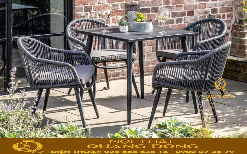 Bàn ghế giả mây QD-373 đan sợi dây dù polyethene cao cấp màu sắc thanh đạm đẹp mắt.