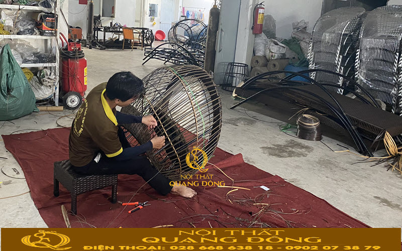 Bàn ghế giả mây được làm từ sợi mây nhựa cao cấp có độ bền cao phù hợp với khí hậu Việt Nam Bàn ghế giả mây có độ bền cao nhờ sử dụng sợi mây nhựa cao cấp chịu được nắng mưa