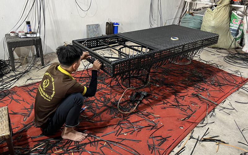 Người thợ đan khéo léo sẽ tại ra sản phẩm đẹp và bền chắc| Cơ sở uy tín sẽ cho ra sản phẩm chất lượng