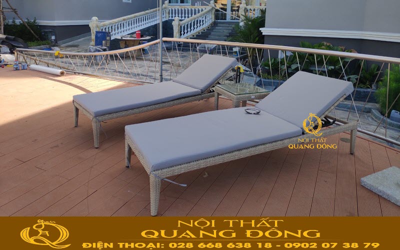 Bàn ghế giả mây chất lượng từ Nội Thất Quang Đông Ghế nằm hồ bơi giả mây với kiểu dáng đơn giản được bàn giao tại công trình ở vũng tàu