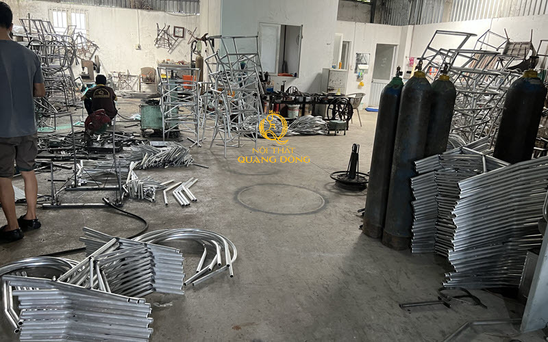 Nội thất Quang Đông xưởng sản xuất trực tiếp bàn ghế giả mây